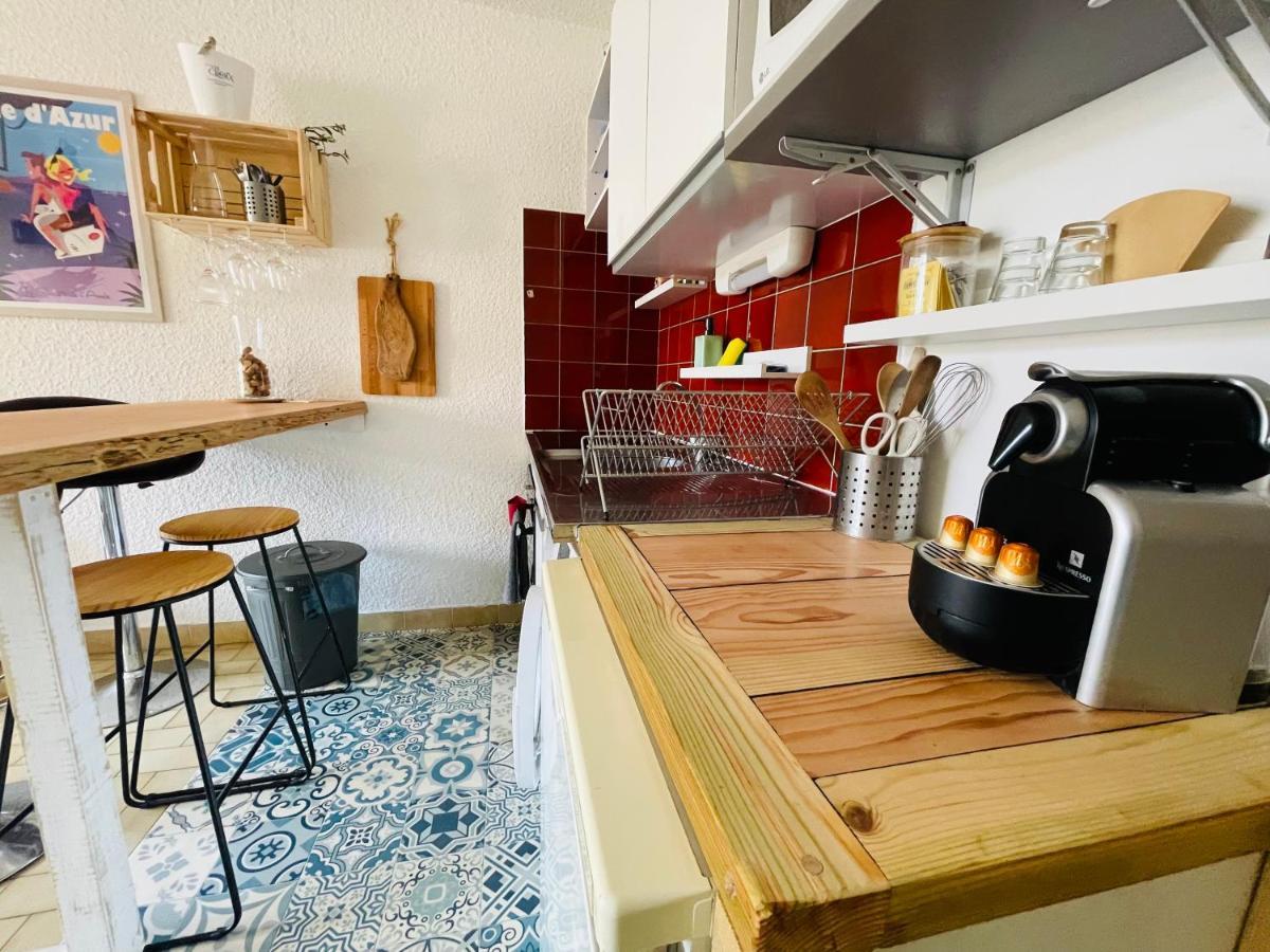 Cosy Deux Pieces Pour 4 Personnes En Centre Ville Classe Cavalaire-sur-Mer Eksteriør billede