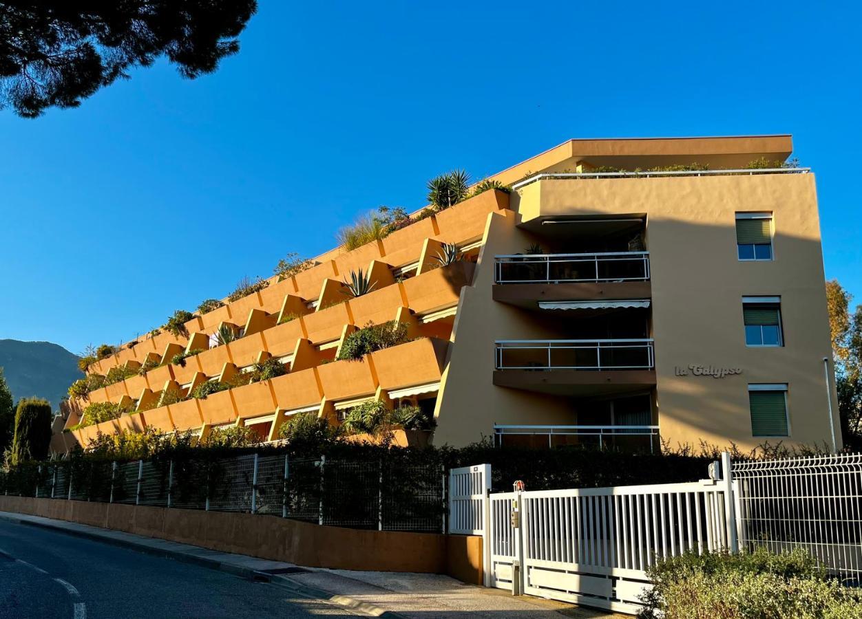Cosy Deux Pieces Pour 4 Personnes En Centre Ville Classe Cavalaire-sur-Mer Eksteriør billede